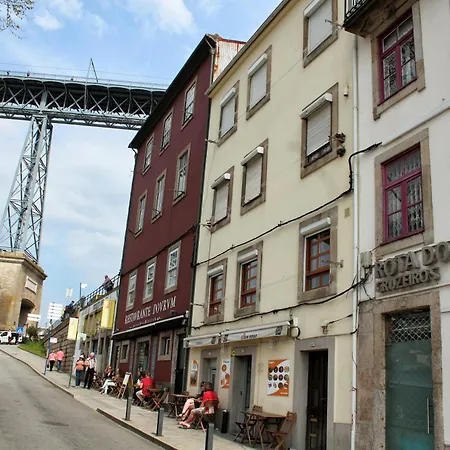 T2 Com Vistas Rio Douro Apartament *